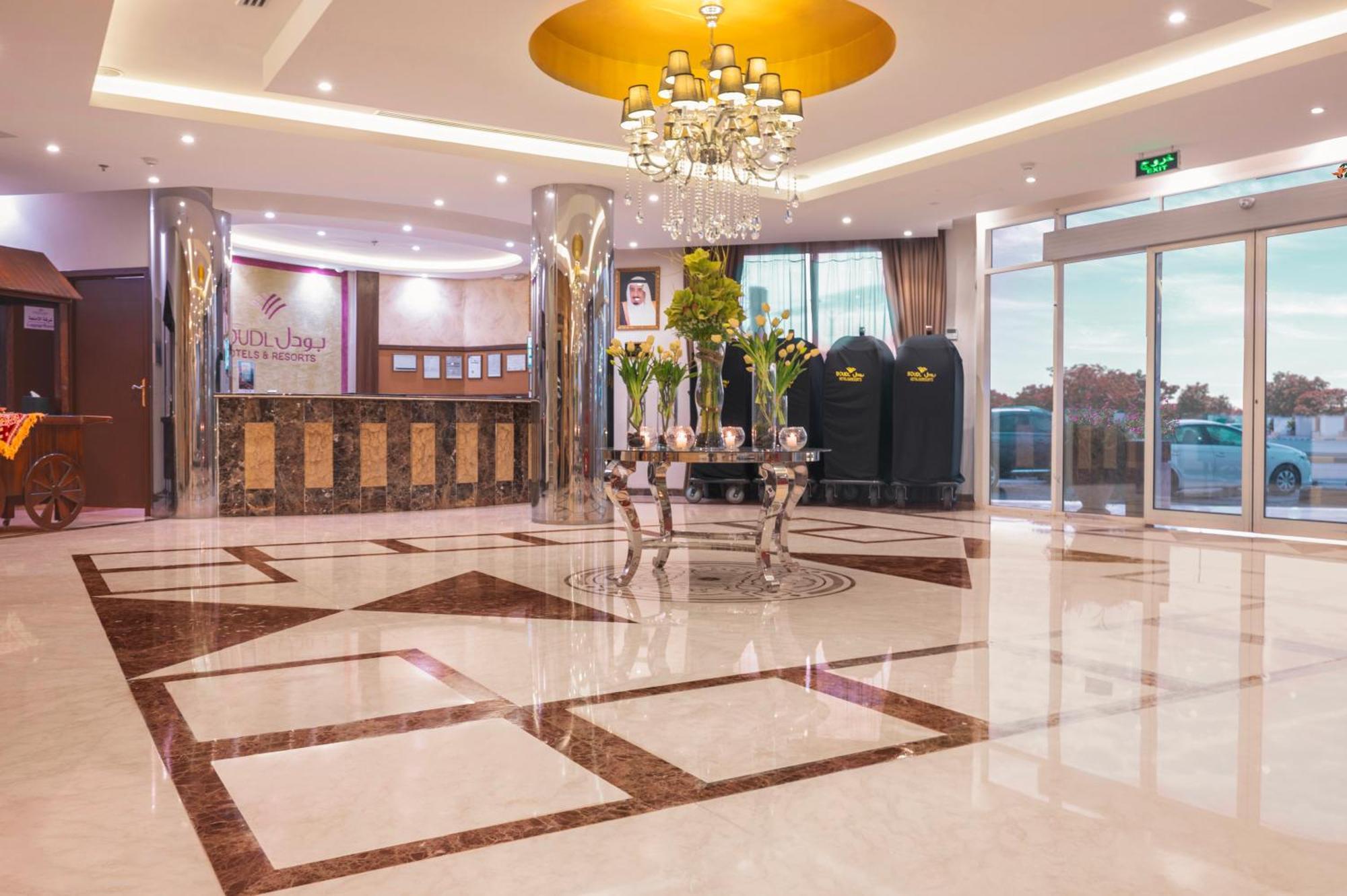 波登阿尔美登酒店 Ḩafar al Bāţin 外观 照片